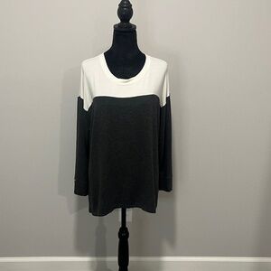 Liz Claiborne Tunic Sweater, Large